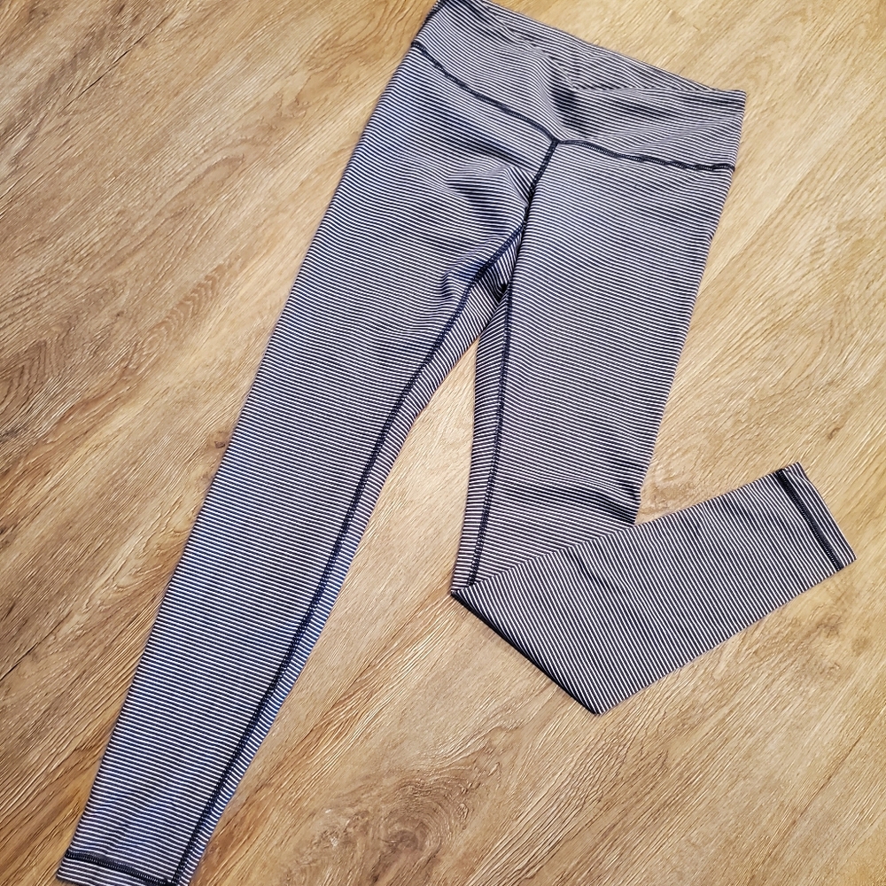 LuLuLemon π Full length Leggings - Picture 1 of 6